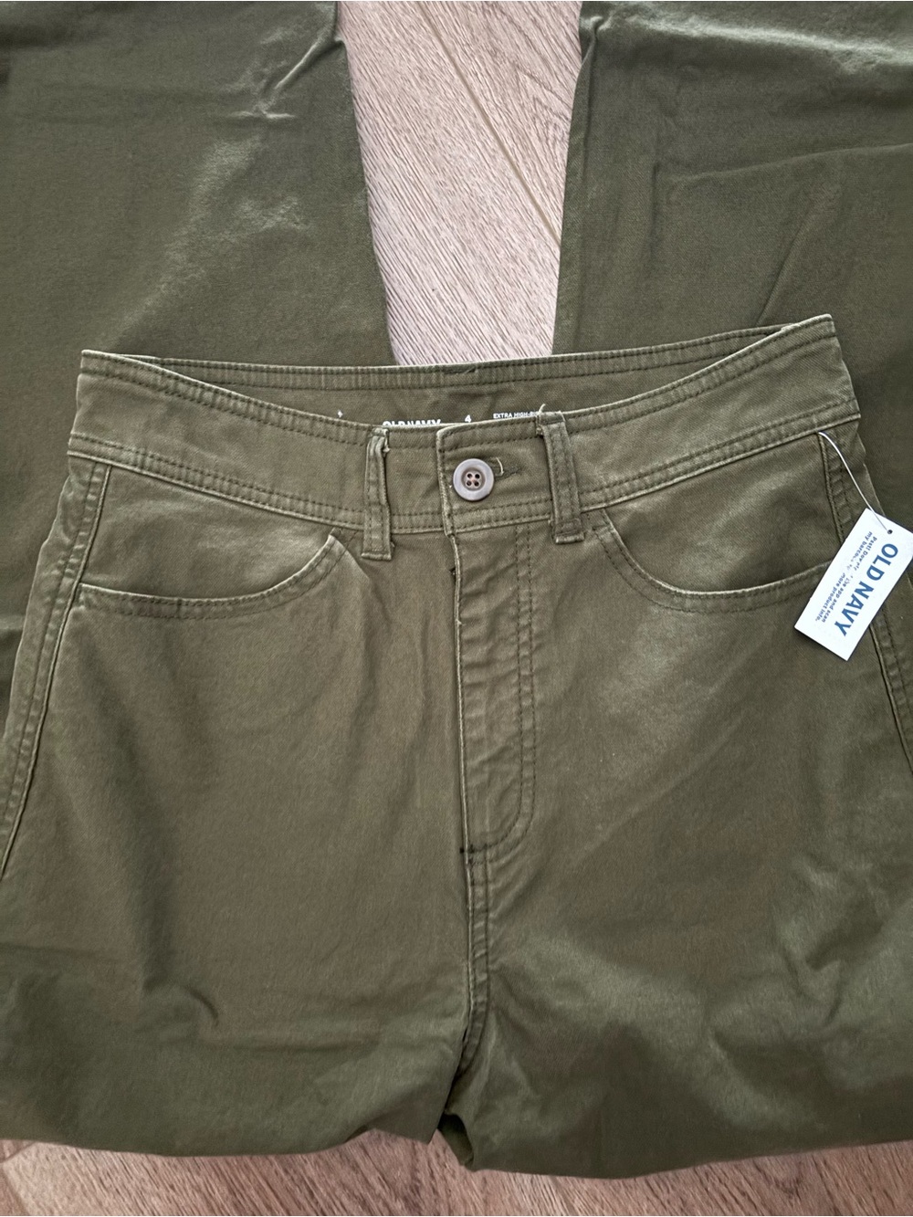 Old Navy NWT High Rise Wide Leg Jeans, 4Tall - Picture 3 of 7